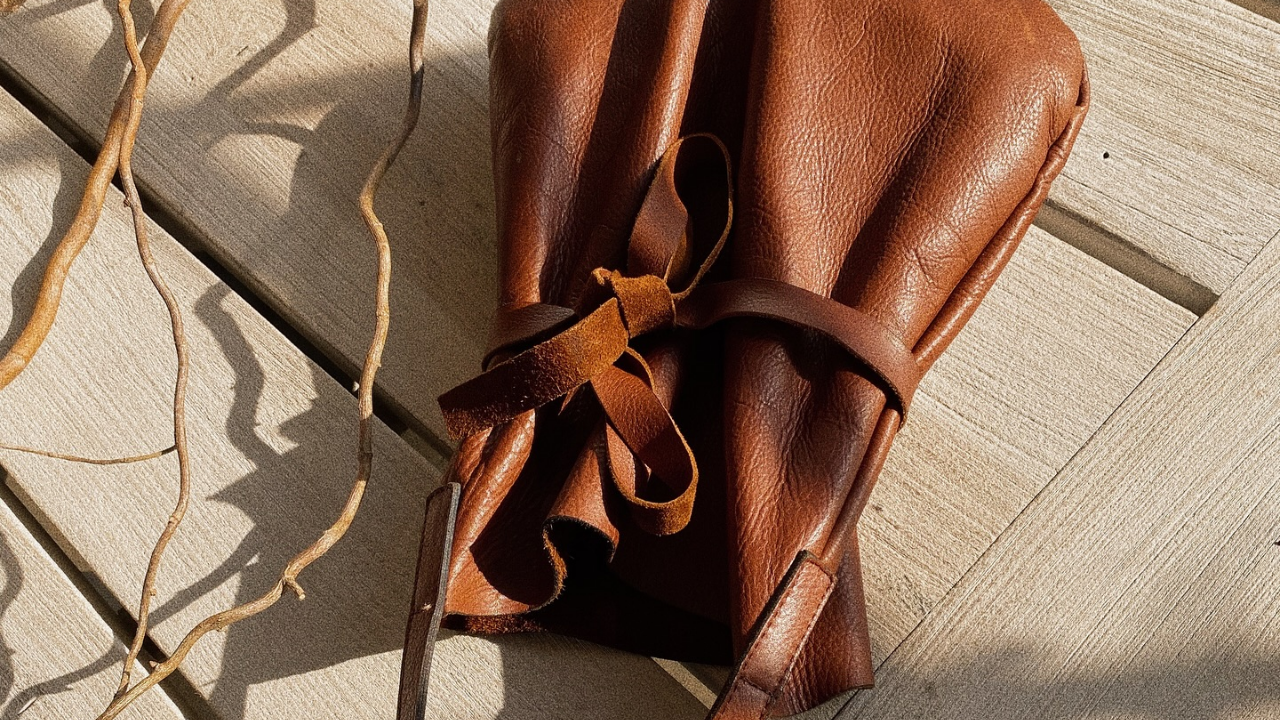 Valenor signature bag